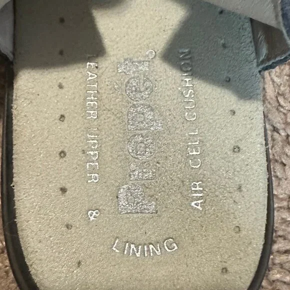 Propet Shoes - Picture 6 of 6